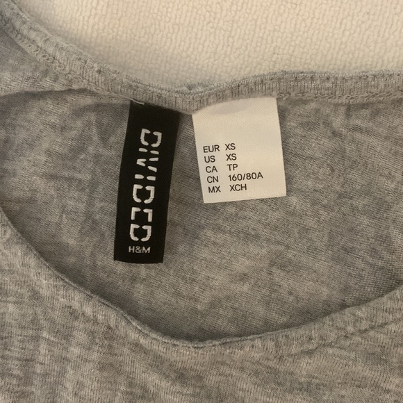 ❤️3/20 - H&M Tank - Picture 2 of 2